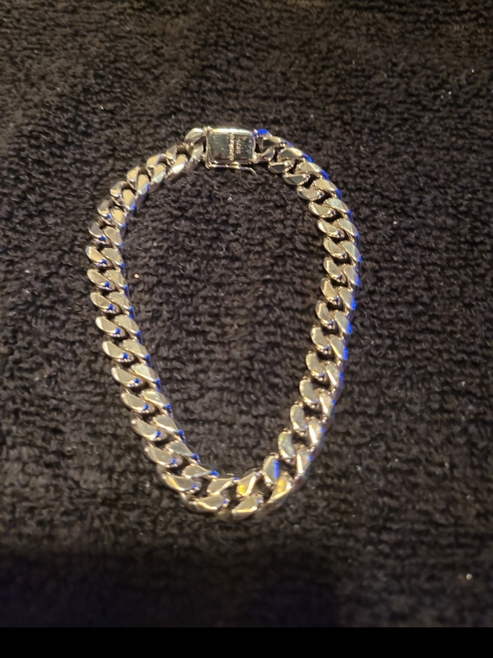 Sterling Silver Cuban Link Bracelet - Silver - Picture 2 of 6